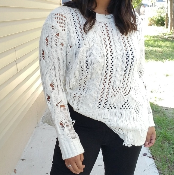𝙇𝘼𝙎𝙏 𝙊𝙉𝙀 |ROSÉ ALL DAY IVORY FRINGE SWEATER - Picture 5 of 15